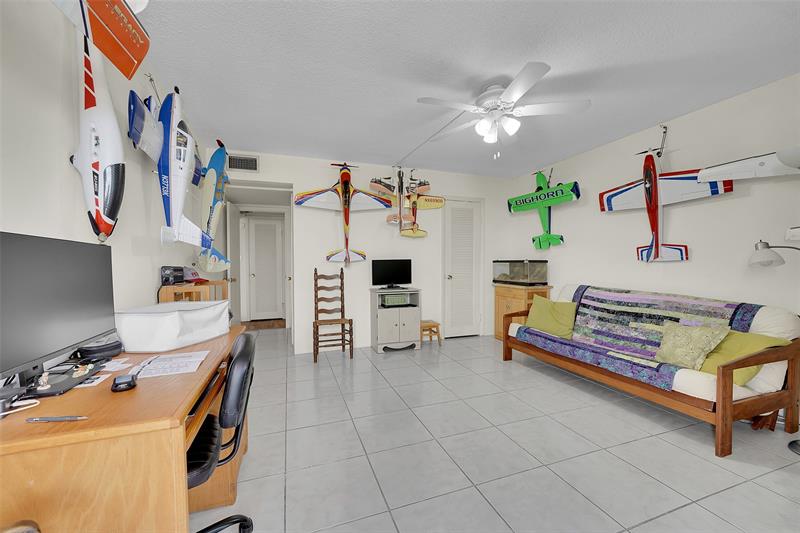 Image 19 of 38 For 801 Ocean Dr  502