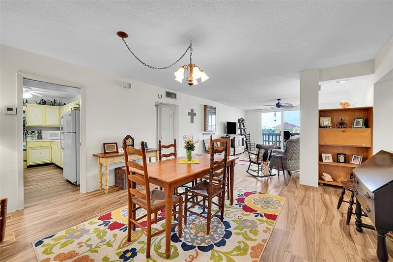 Image 27 of 38 For 801 Ocean Dr  502