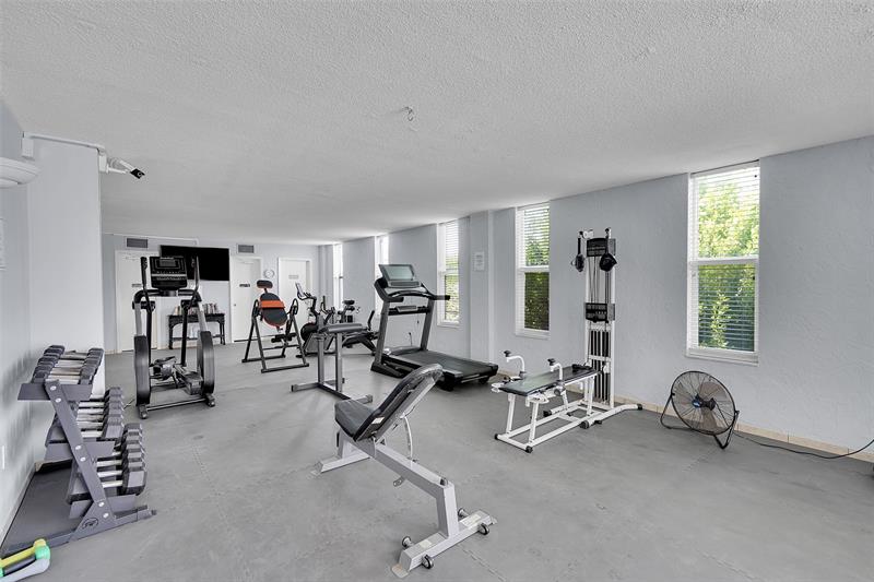 Image 35 of 38 For 801 Ocean Dr  502