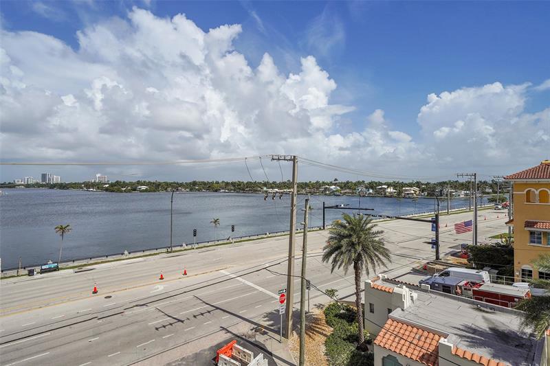 Image 5 of 38 For 801 Ocean Dr  502