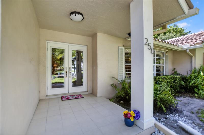 Image 31 of 46 For 250 Woodlake Ln