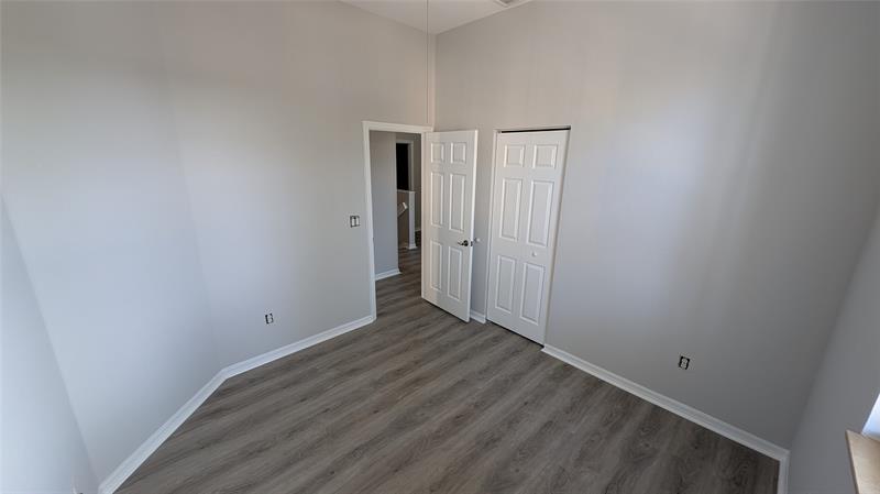 Image 17 of 29 For 5855 Hampton Hills Blvd  5855