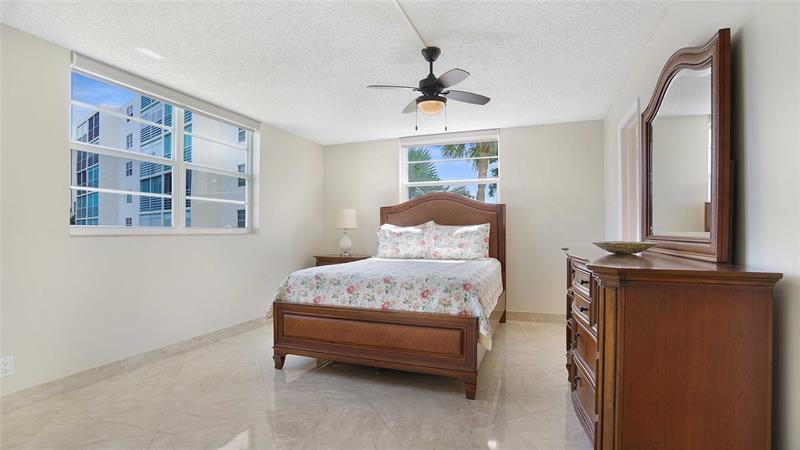 Image 11 of 52 For 131 3rd Av  208