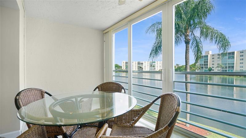 Image 3 of 52 For 131 3rd Av  208