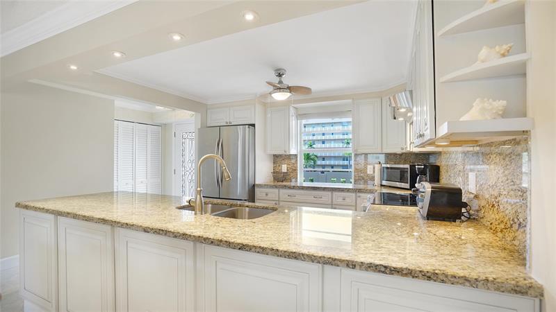 Image 30 of 52 For 131 3rd Av  208