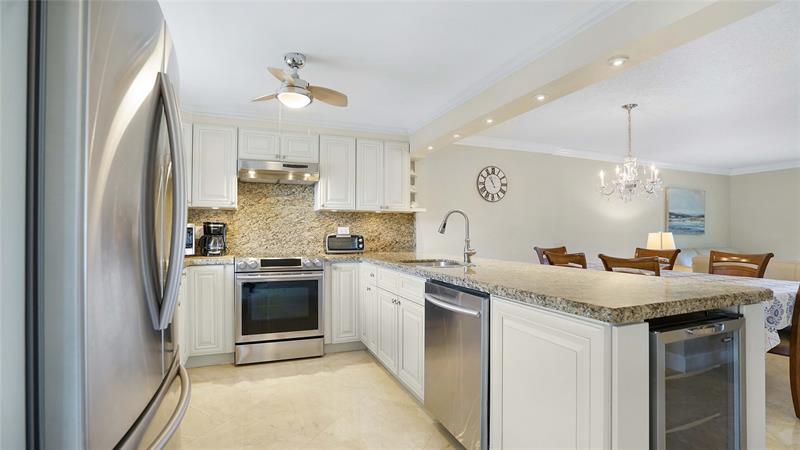 Image 6 of 52 For 131 3rd Av  208