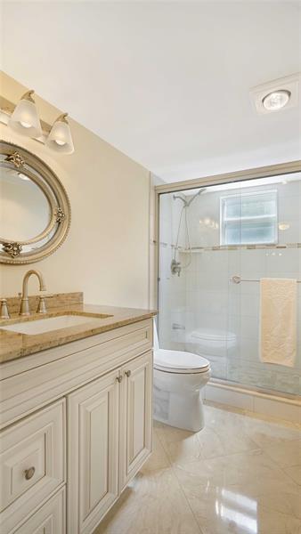 Image 9 of 52 For 131 3rd Av  208