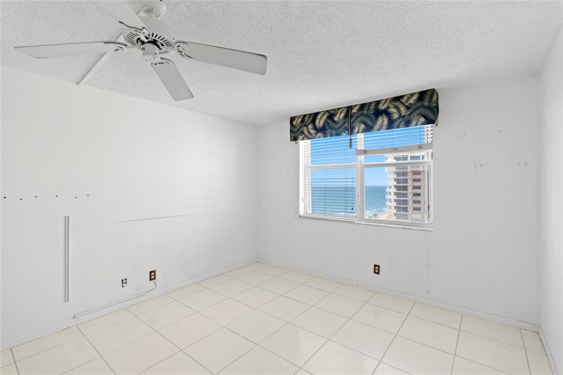 Image 19 of 53 For 5200 Ocean Blvd  1207b