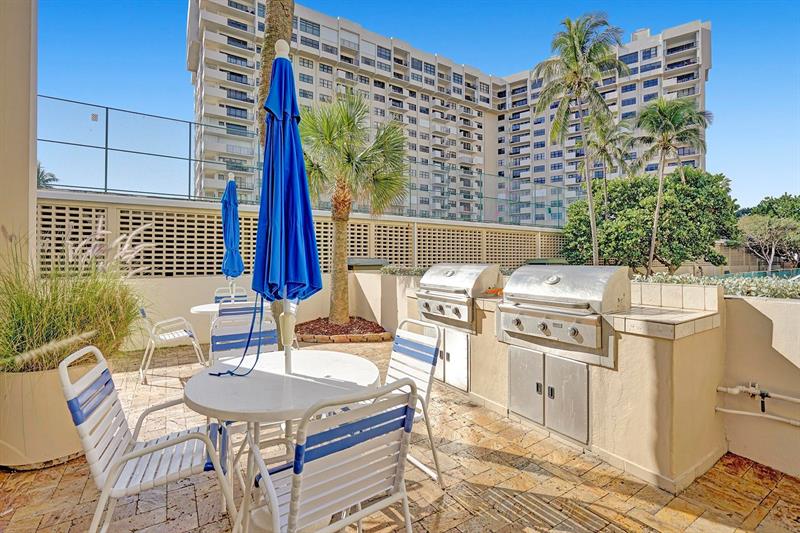 Image 37 of 53 For 5200 Ocean Blvd  1207b