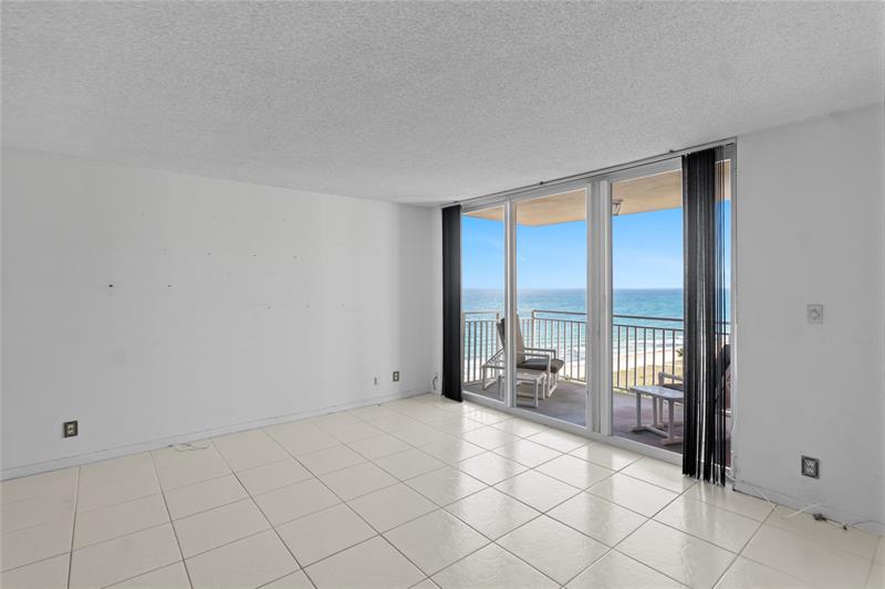 Image 4 of 53 For 5200 Ocean Blvd  1207b