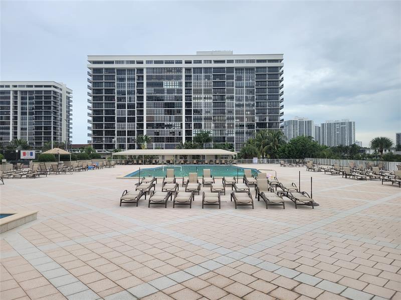 Image 16 of 24 For 1985 Ocean Dr  3m