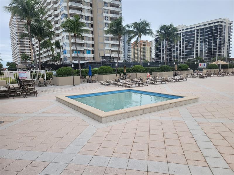 Image 17 of 24 For 1985 Ocean Dr  3m