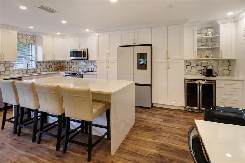 Image 12 of 44 For 9390 61st Way  D