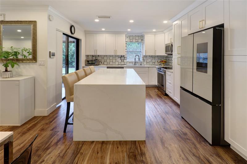 Image 15 of 44 For 9390 61st Way  D