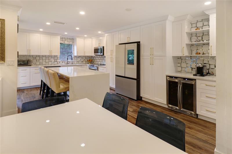 Image 16 of 44 For 9390 61st Way  D