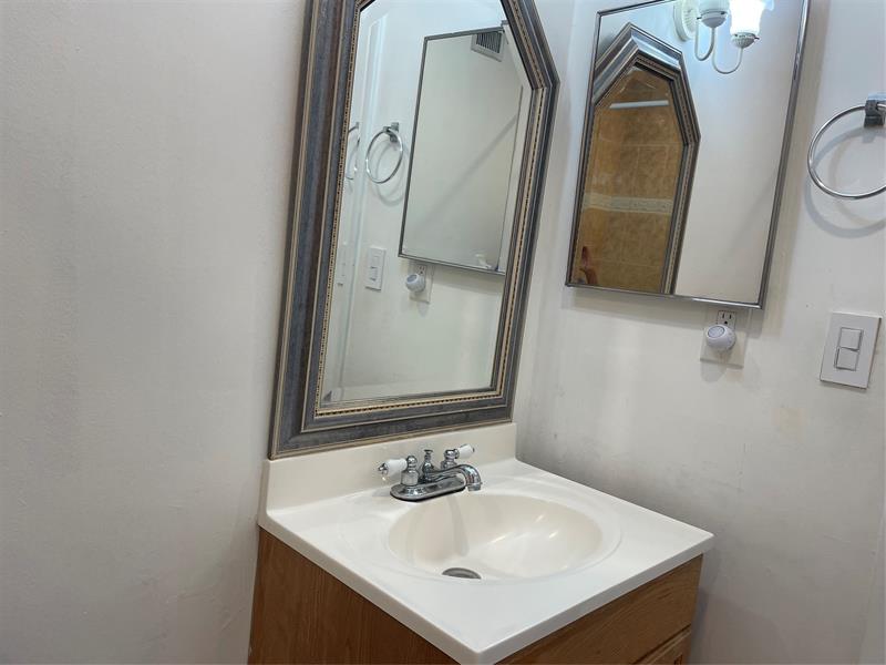 Image 19 of 44 For 9390 61st Way  D