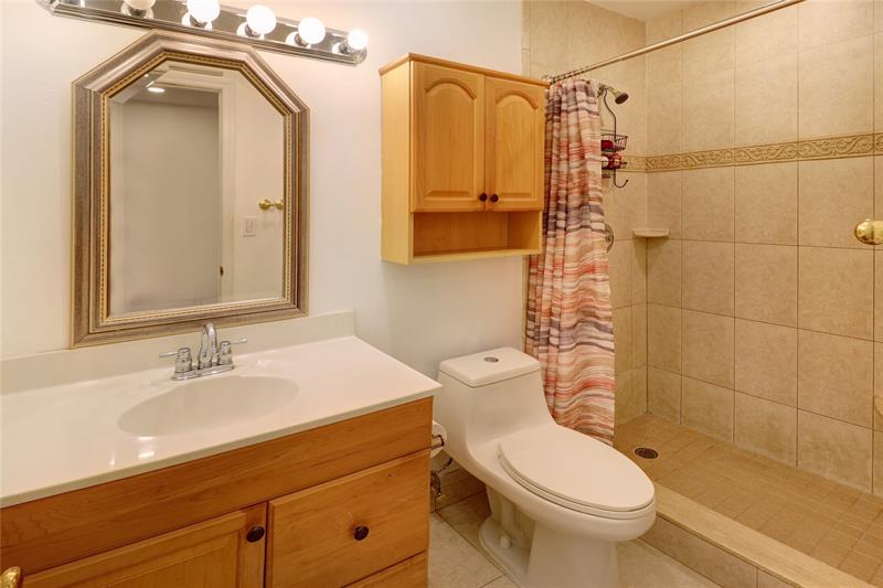 Image 21 of 44 For 9390 61st Way  D