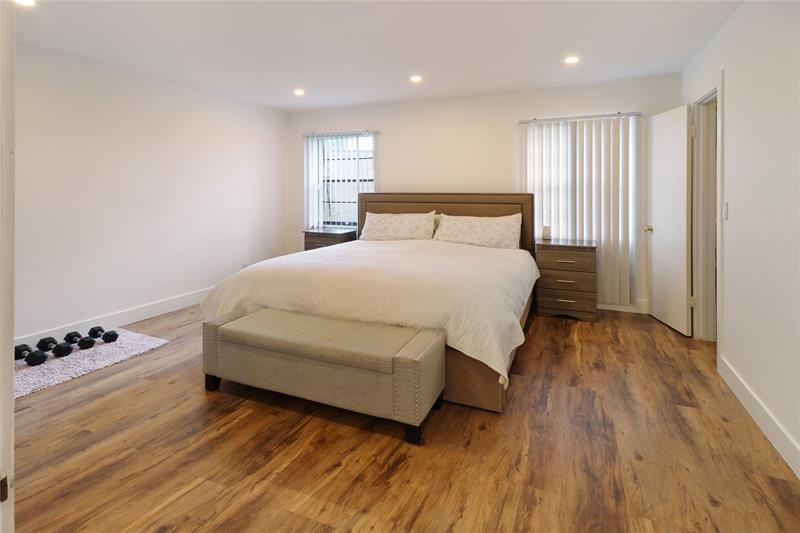Image 25 of 44 For 9390 61st Way  D