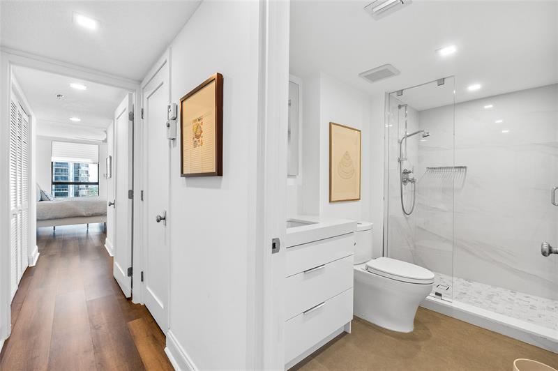 Image 20 of 28 For 20515 Country Club Dr  1848