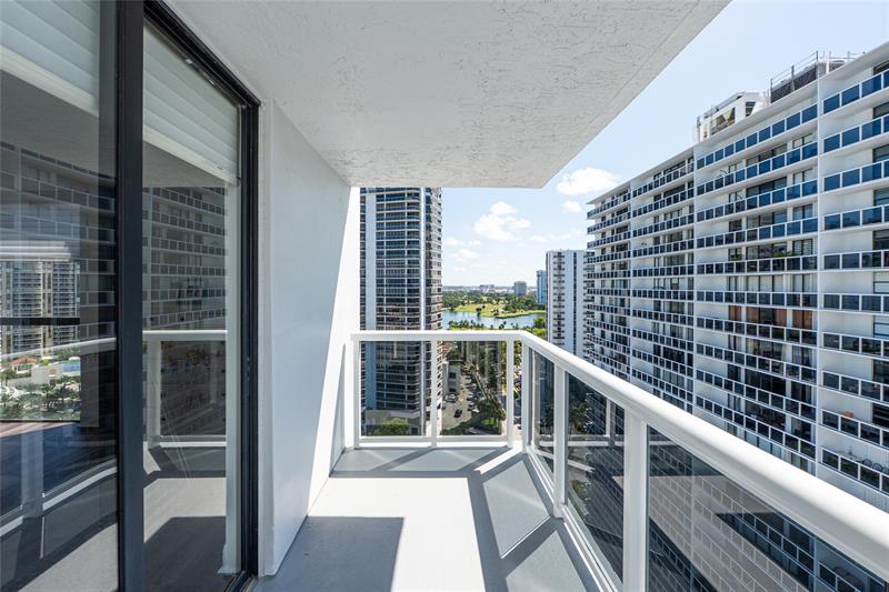 Image 26 of 28 For 20515 Country Club Dr  1848