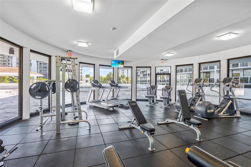 Image 28 of 28 For 20515 Country Club Dr  1848