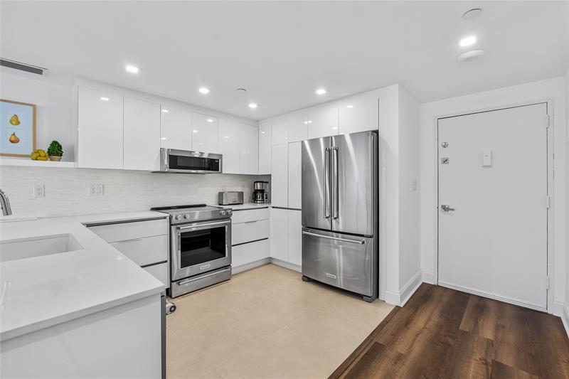 Image 7 of 28 For 20515 Country Club Dr  1848