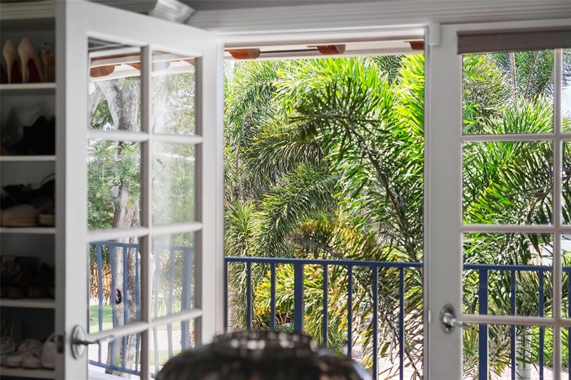 Image 41 of 66 For 33 Rio Vista Dr