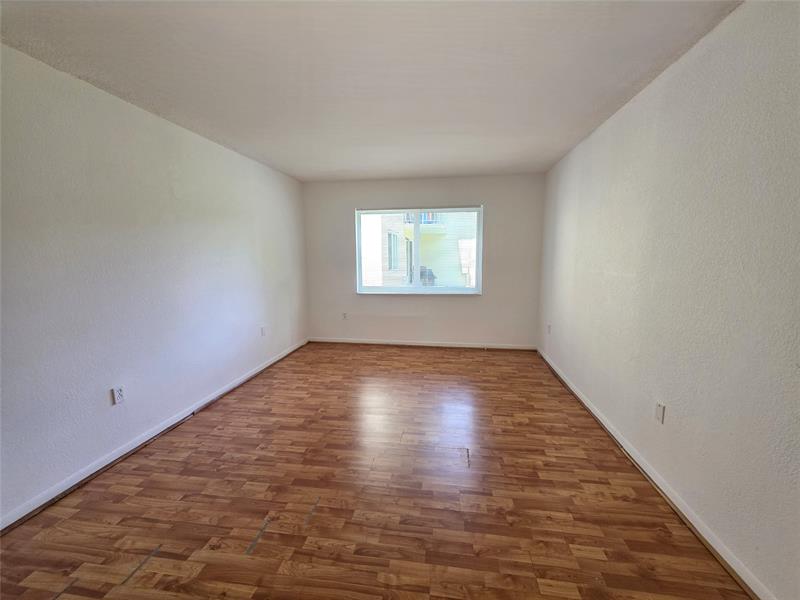 Image 5 of 11 For 505 177th St  104
