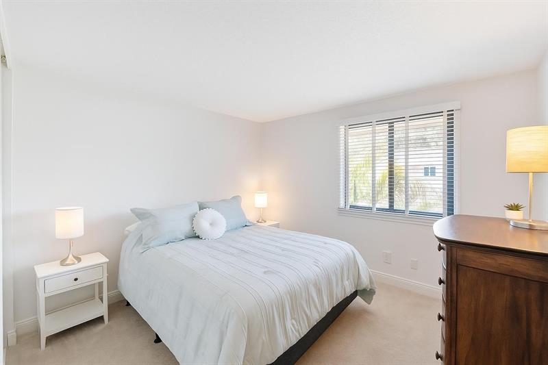 Image 31 of 64 For 2920 Aviary Dr