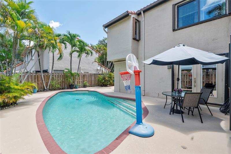 Image 39 of 64 For 2920 Aviary Dr