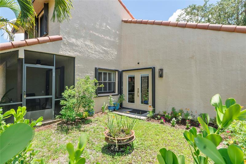 Image 47 of 64 For 2920 Aviary Dr