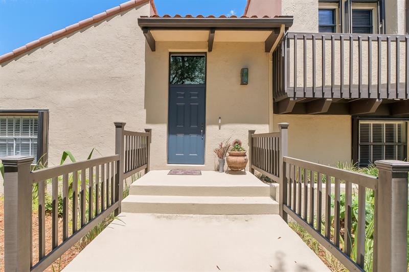 Image 7 of 64 For 2920 Aviary Dr