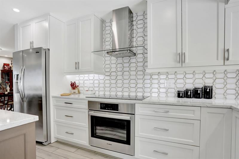 Image 18 of 59 For 906 10th St  