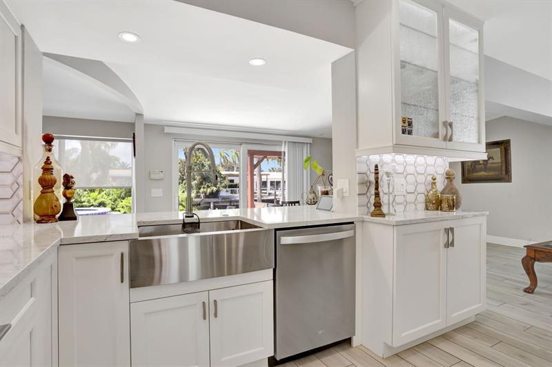 Image 20 of 59 For 906 10th St  
