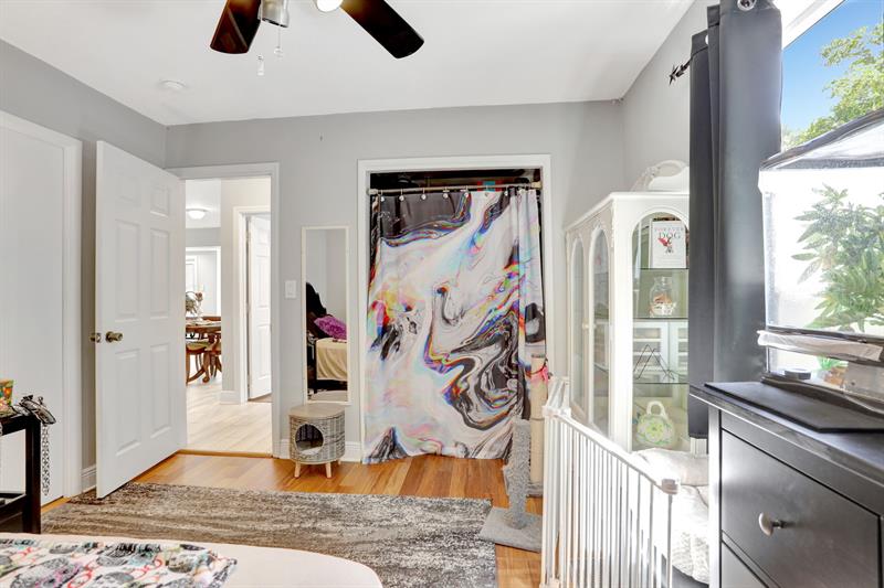 Image 34 of 59 For 906 10th St  
