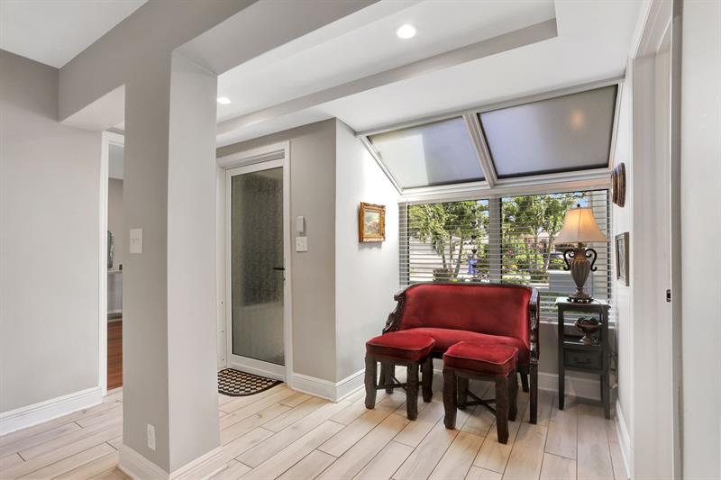 Image 7 of 59 For 906 10th St  