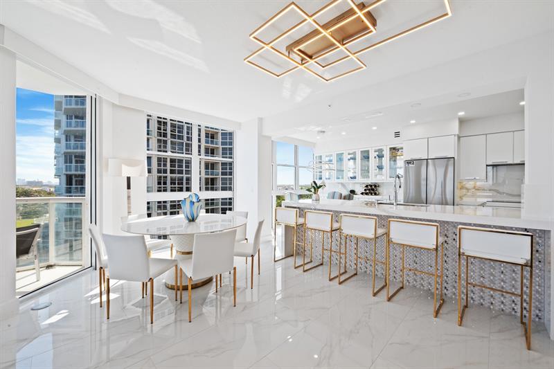 Image 11 of 25 For 6051 Ocean Dr  601