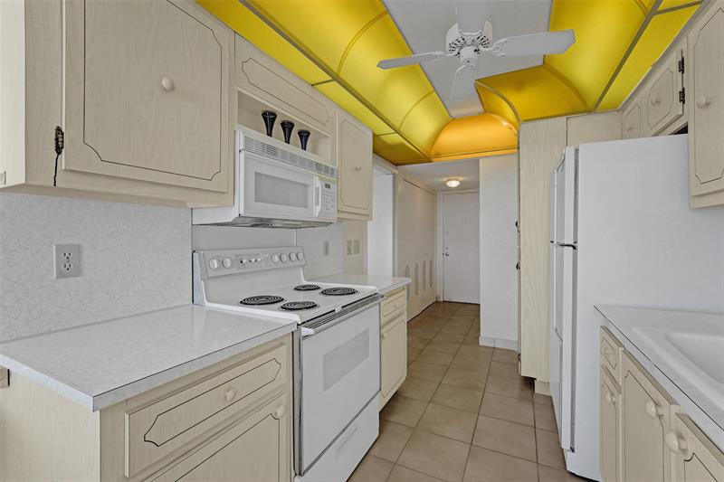 Image 17 of 70 For 4280 Galt Ocean Dr  20l