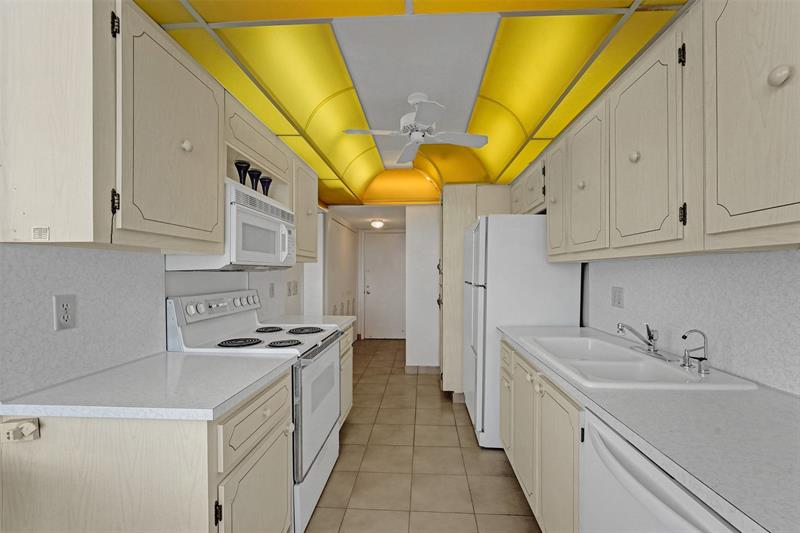 Image 21 of 70 For 4280 Galt Ocean Dr  20l