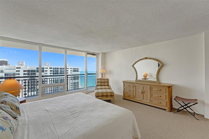 Image 24 of 70 For 4280 Galt Ocean Dr  20l