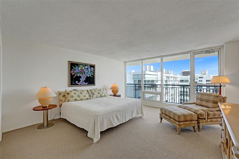 Image 26 of 70 For 4280 Galt Ocean Dr  20l