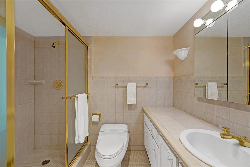 Image 32 of 70 For 4280 Galt Ocean Dr  20l