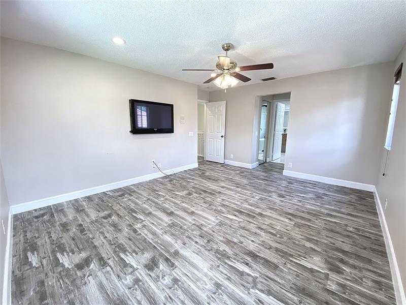 Image 28 of 68 For 4375 Foxtail Ln