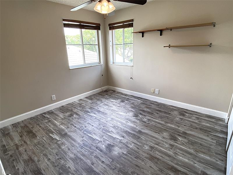 Image 36 of 68 For 4375 Foxtail Ln
