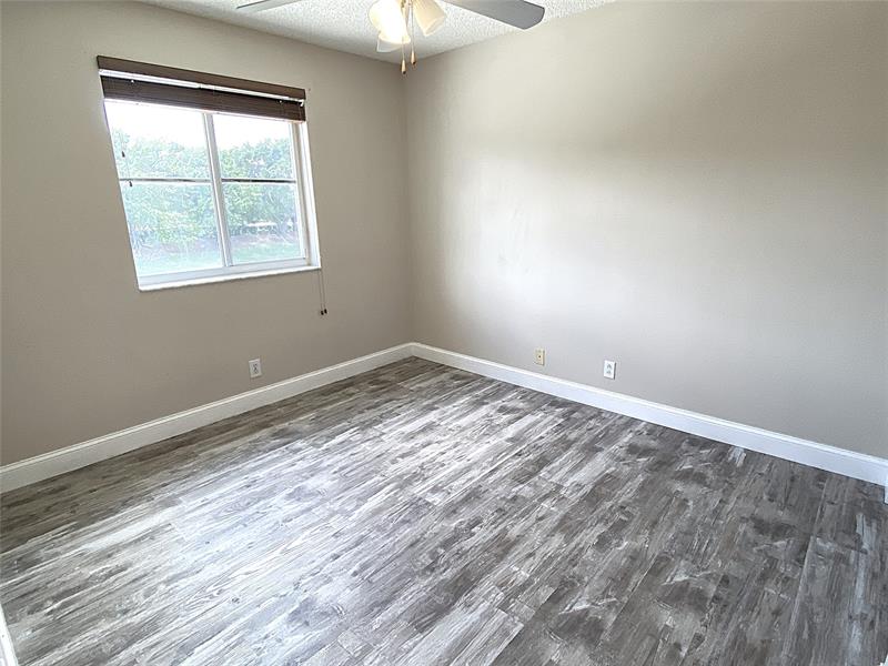 Image 39 of 68 For 4375 Foxtail Ln