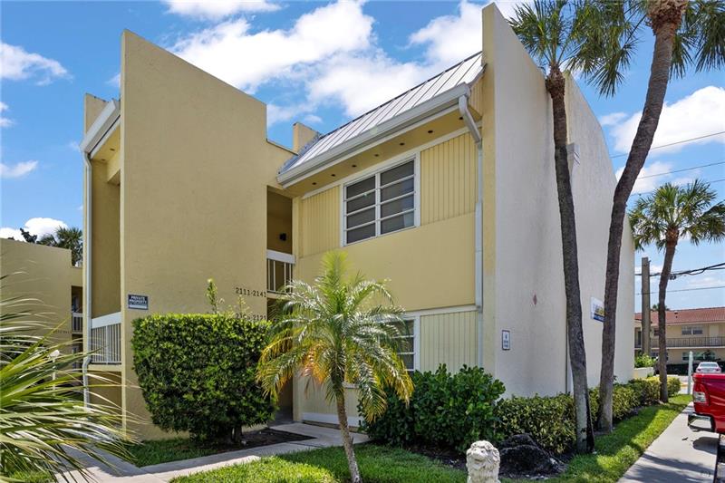 Image 3 of 12 For 2141 36th Street