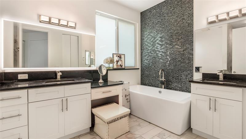 Image 24 of 49 For 4862 Kensington Cr
