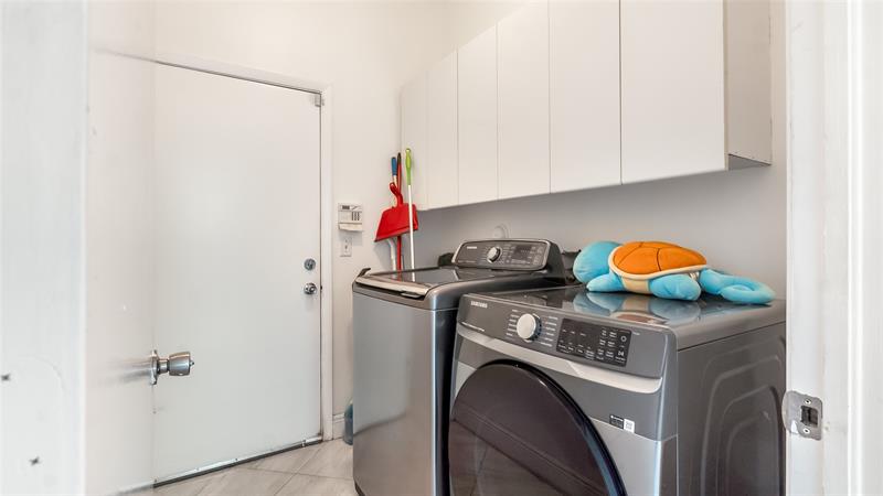 Image 25 of 49 For 4862 Kensington Cr
