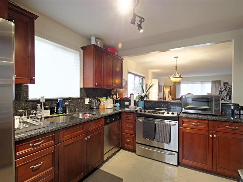 Image 11 of 28 For 16491 Blatt Blvd  201