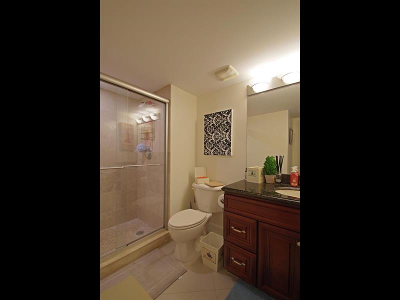 Image 20 of 28 For 16491 Blatt Blvd  201